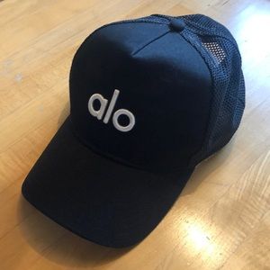 Alo Yoga District Trucker Hat, Black